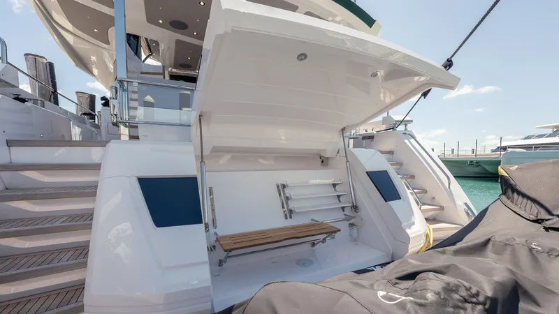 Slide: The Image of Sunseeker 88 2025 - 35