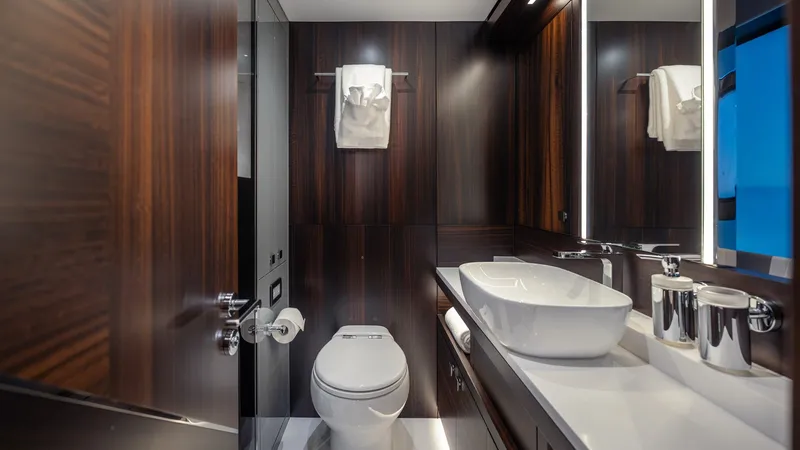 Slide: The Image of Sunseeker 88 2025 - 34