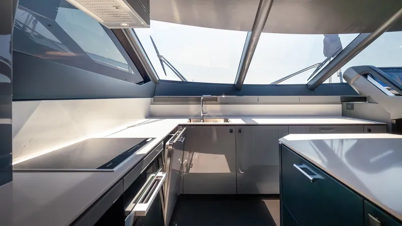 Slide: The Image of Sunseeker 88 2025 - 26