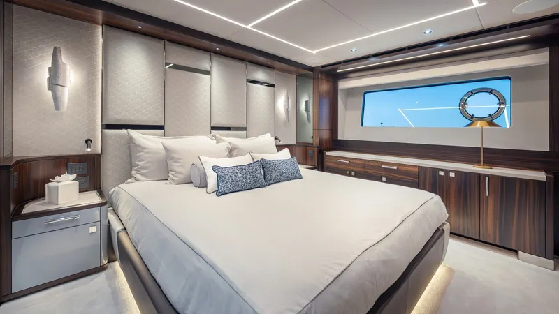Slide: The Image of Sunseeker 88 2025 - 27