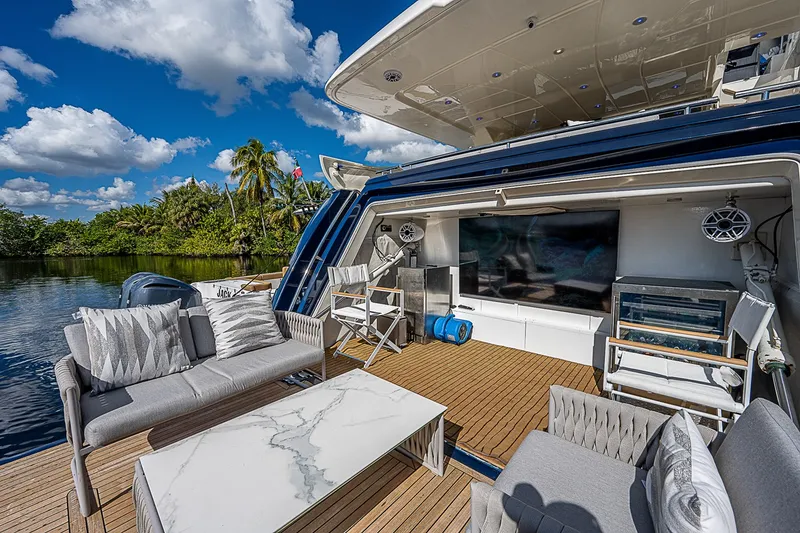 Slide: The Image of Ferretti 83 2006 - 13