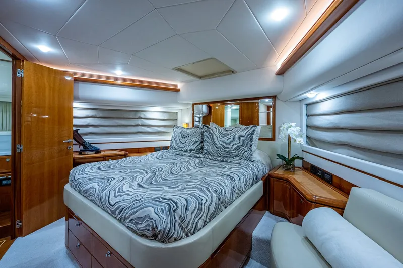 Slide: The Image of Ferretti 83 2006 - 23