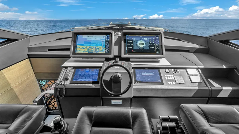 Slide: The Image of Pershing 84 2020 - 14