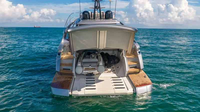 Slide: The Image of Pershing 84 2020 - 7