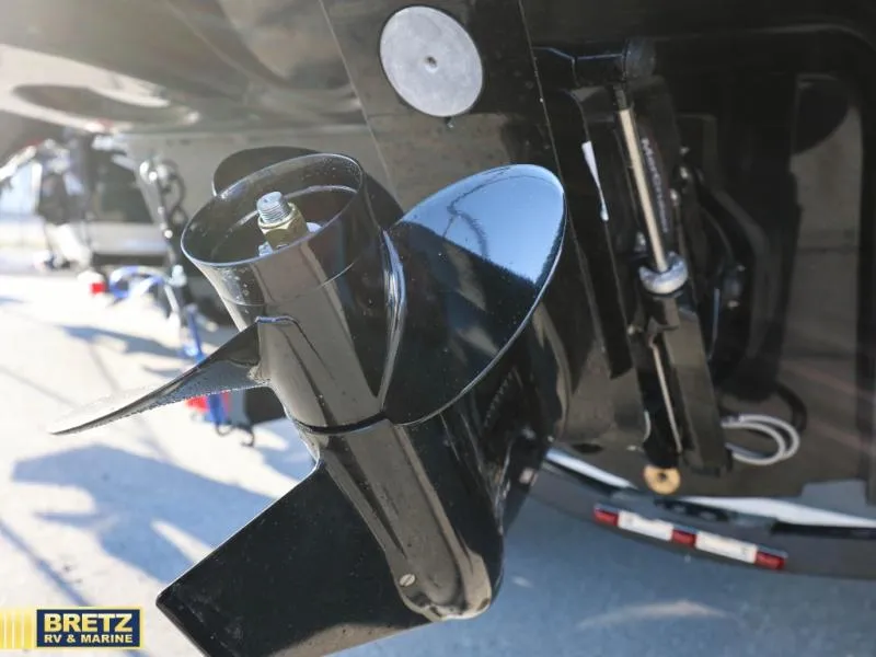 Slide: The Image of Bayliner VR6 Bowrider 2026 - 8