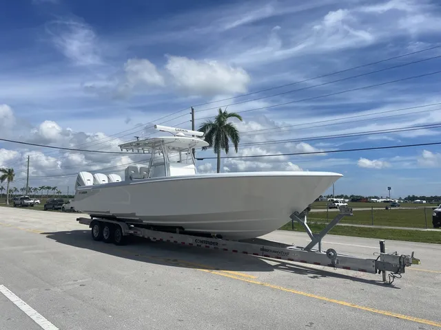Slide: The Image of Contender 39ST 39' 2024 - 2