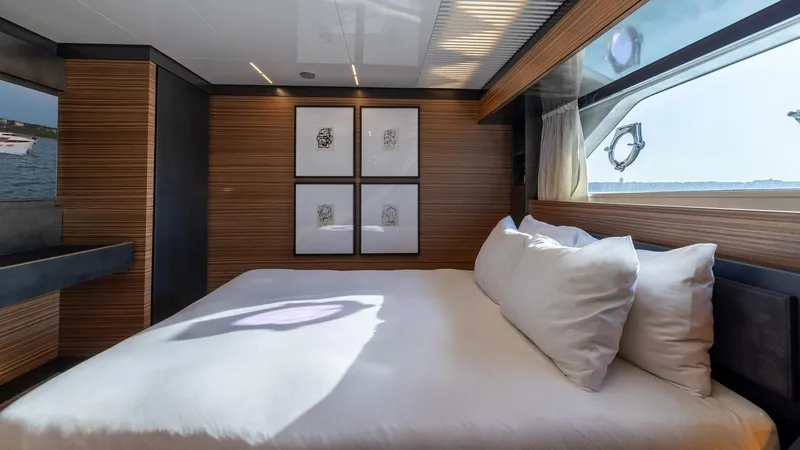 Slide: The Image of Ferretti 92 2018 - 34