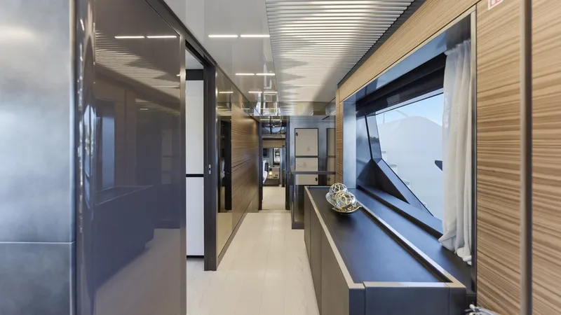 Slide: The Image of Ferretti 92 2018 - 28