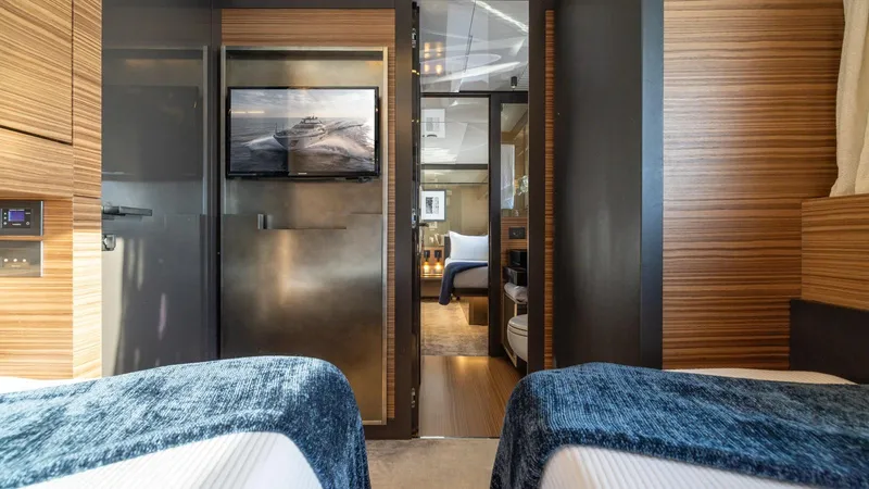 Slide: The Image of Ferretti 92 2018 - 37