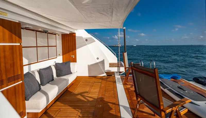 Slide: The Image of Azimut 103 2023 - 21