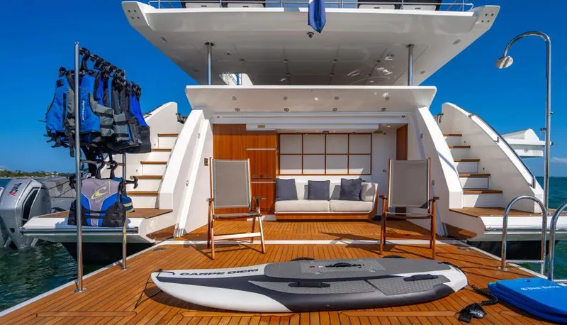 Slide: The Image of Azimut 103 2023 - 22