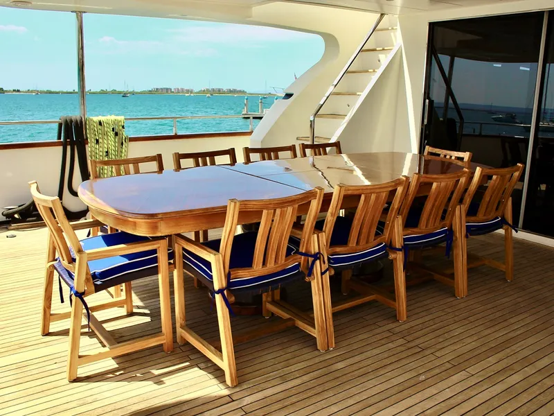 Slide: The Image of Azimut 100 1998 - 8