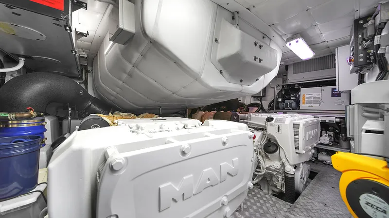 Slide: The Image of Pershing 62 2020 - 35