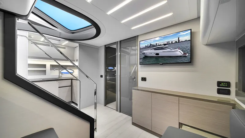 Slide: The Image of Pershing 62 2020 - 23