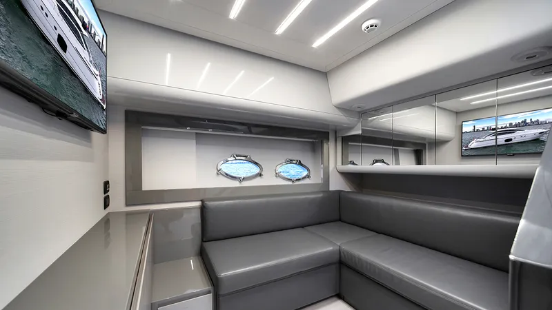 Slide: The Image of Pershing 62 2020 - 22
