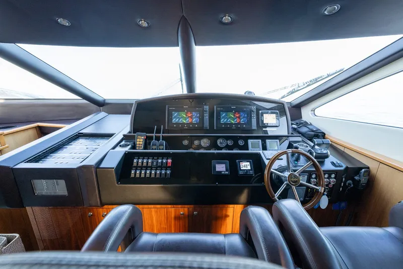 Slide: The Image of Sunseeker 88 2011 - 21