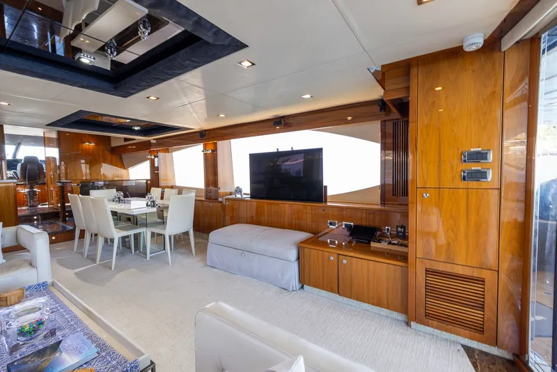 Slide: The Image of Sunseeker 88 2011 - 16