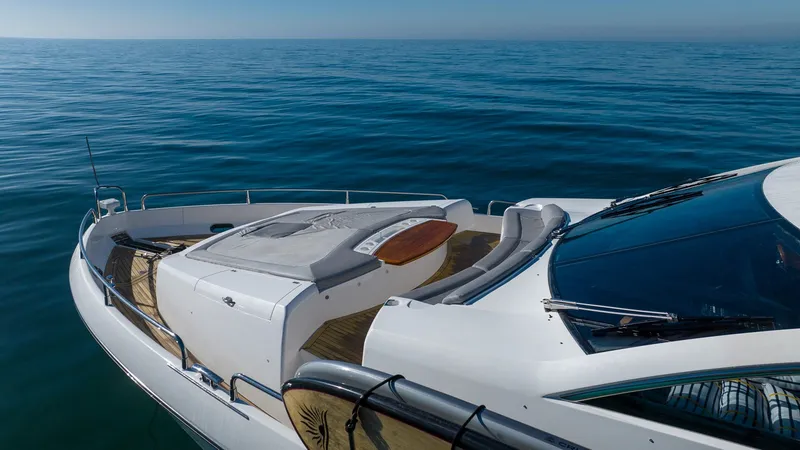 Slide: The Image of Sunseeker 88 2011 - 6