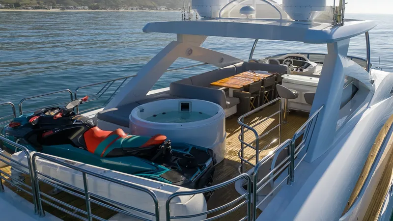 Slide: The Image of Sunseeker 88 2011 - 10
