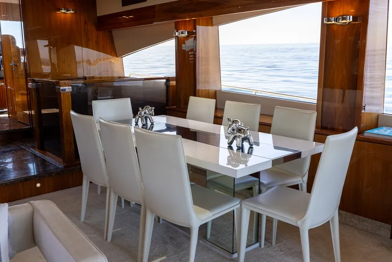 Slide: The Image of Sunseeker 88 2011 - 17