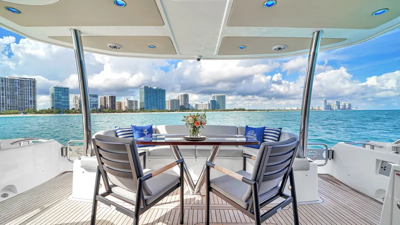 Slide: The Image of Sunseeker 75 2015 - 14