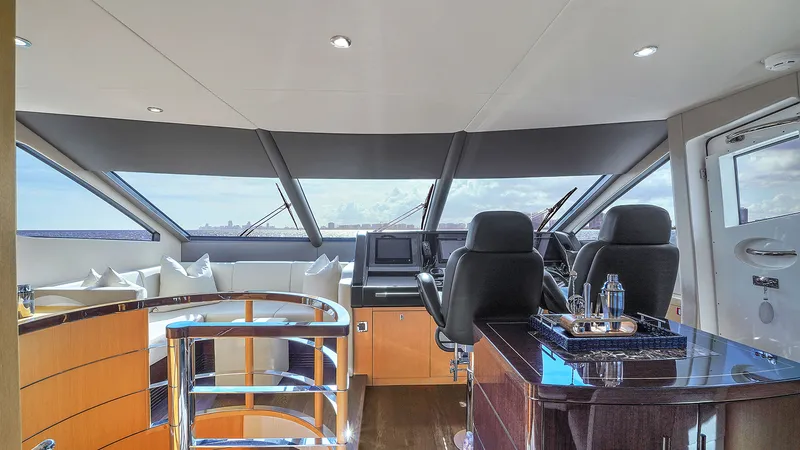 Slide: The Image of Sunseeker 75 2015 - 21