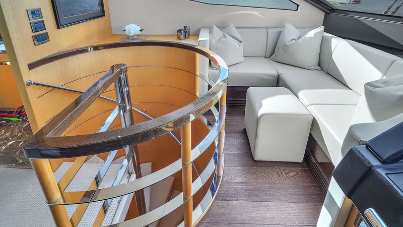 Slide: The Image of Sunseeker 75 2015 - 23