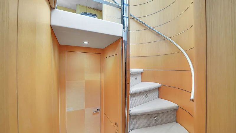 Slide: The Image of Sunseeker 75 2015 - 24