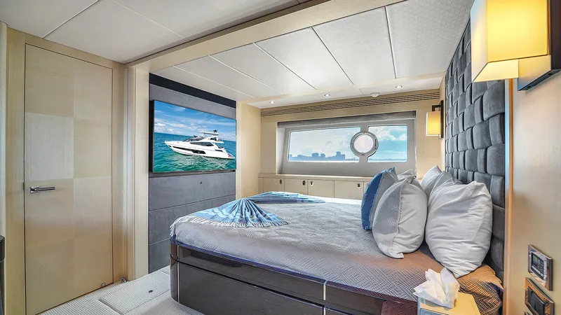Slide: The Image of Sunseeker 75 2015 - 26