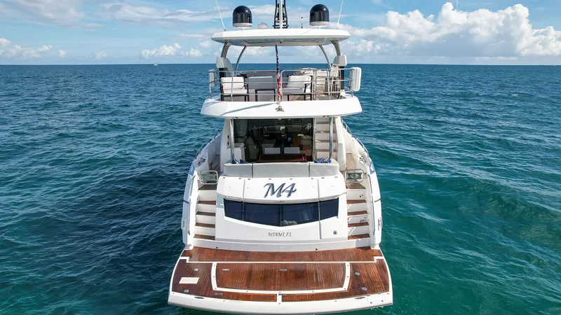 Slide: The Image of Sunseeker 75 2015 - 6
