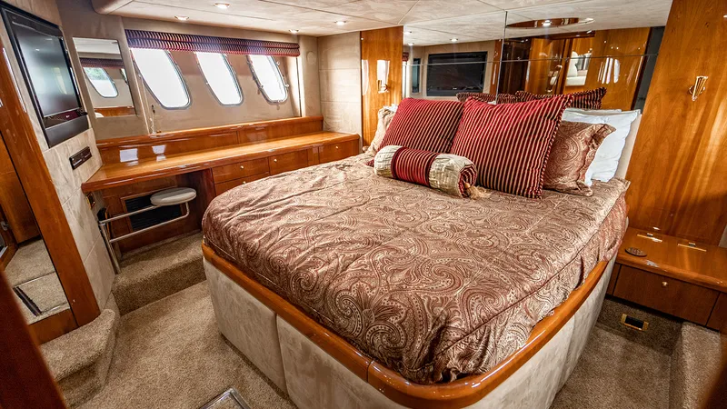 Slide: The Image of Sunseeker 62 2007 - 35