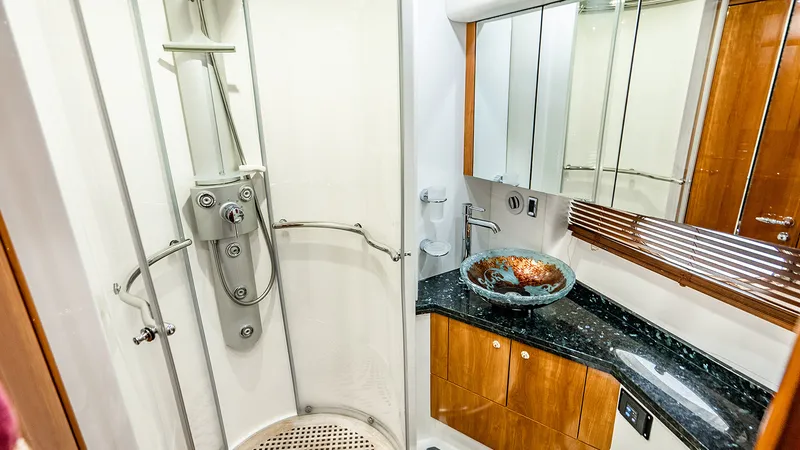 Slide: The Image of Sunseeker 62 2007 - 39