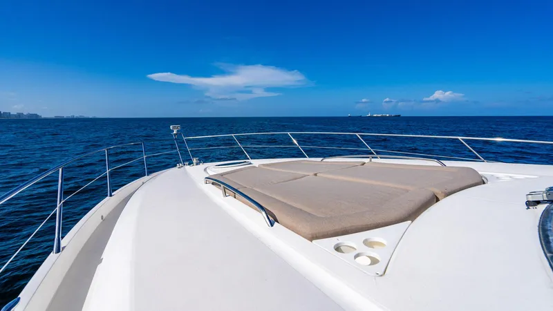 Slide: The Image of Sunseeker 62 2007 - 15