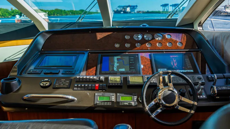 Slide: The Image of Sunseeker 62 2007 - 25