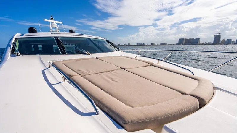 Slide: The Image of Sunseeker 62 2007 - 17