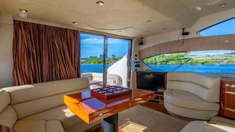Slide: The Image of Sunseeker 62 2007 - 23