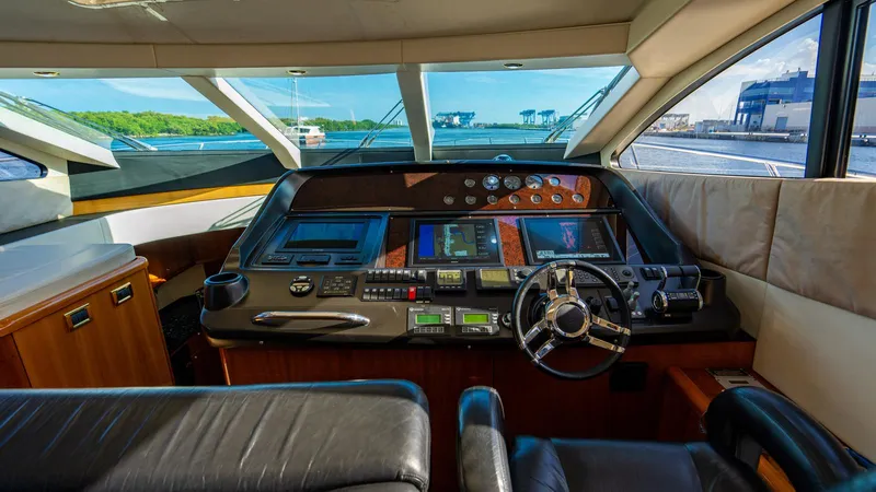 Slide: The Image of Sunseeker 62 2007 - 24