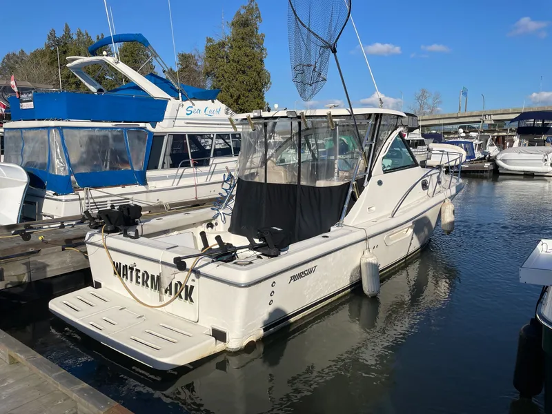 Slide: The Image of Pursuit 3100 Offshore 2005 - 2