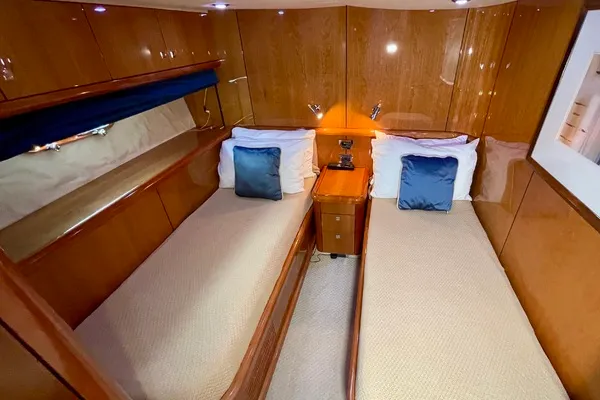 Slide: The Image of Sunseeker 82 2005 - 16