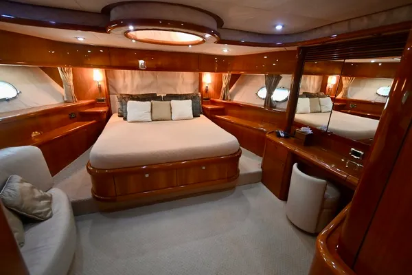 Slide: The Image of Sunseeker 82 2005 - 13