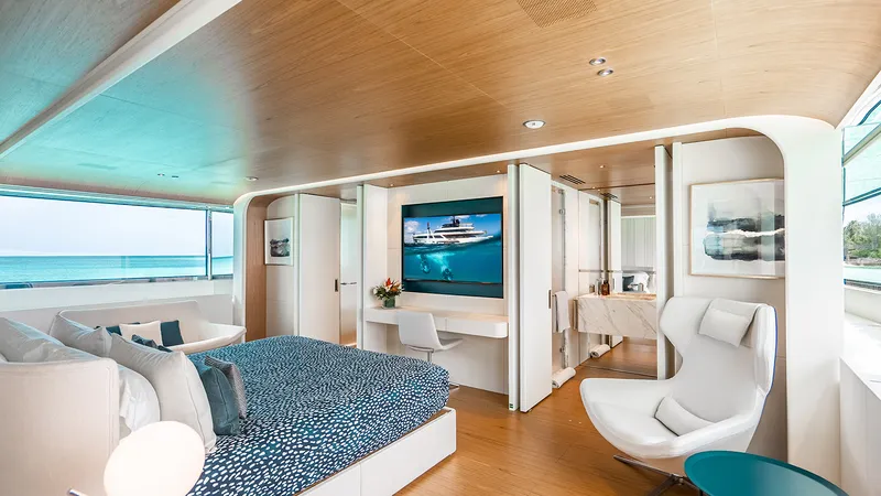 Slide: The Image of Benetti 121 2022 - 28