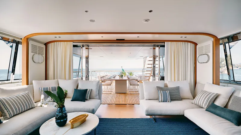 Slide: The Image of Benetti 121 2022 - 14