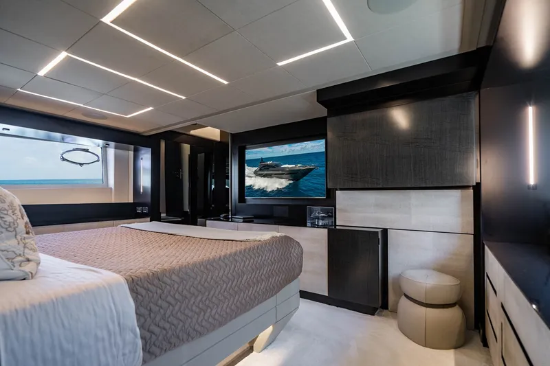 Slide: The Image of Pershing 92 2019 - 22