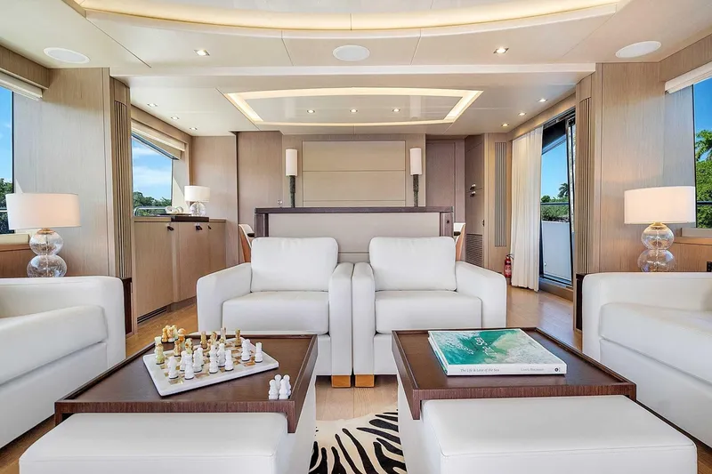 Slide: The Image of Sunseeker 86 2019 - 14
