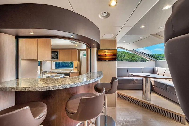 Slide: The Image of Sunseeker 86 2019 - 21