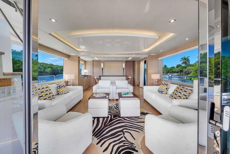 Slide: The Image of Sunseeker 86 2019 - 13