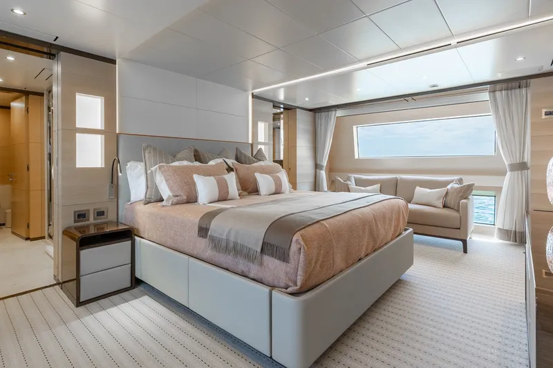 Slide: The Image of Benetti 132 2018 - 24