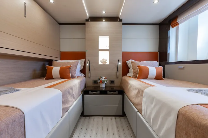 Slide: The Image of Benetti 132 2018 - 28