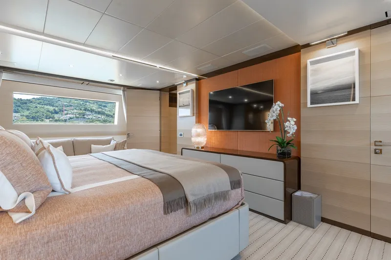 Slide: The Image of Benetti 132 2018 - 25