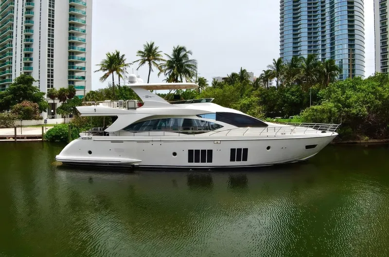 The Image of Azimut 84 2015 - 0